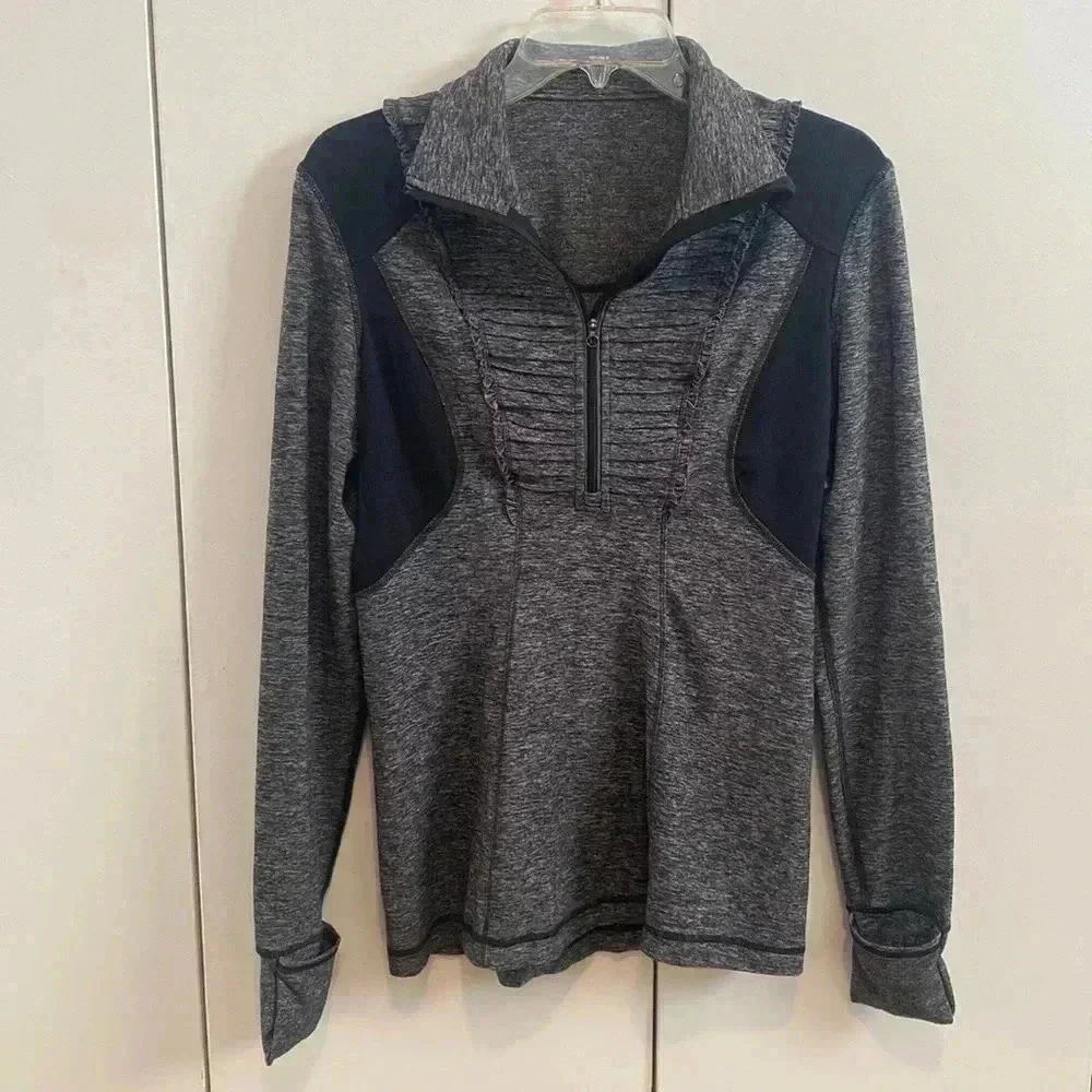 Lululemon Run: Your Heart out Pullover in Heathered Black (First Release Size 8